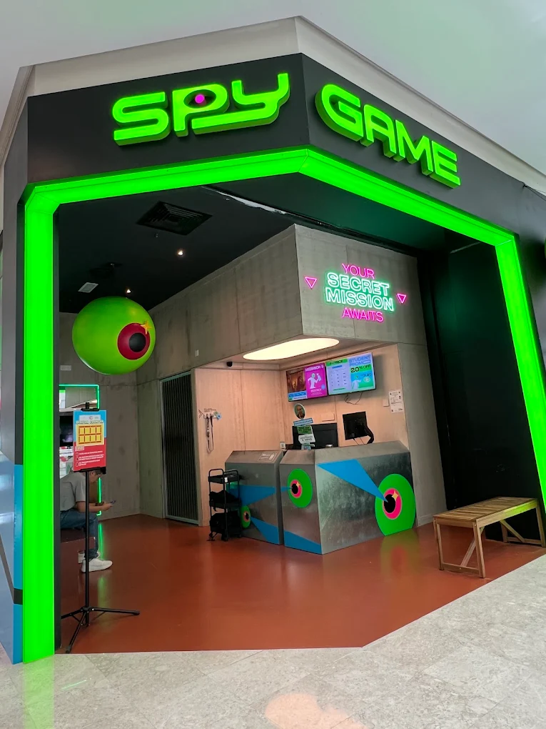 Breakout The Curve 1 2